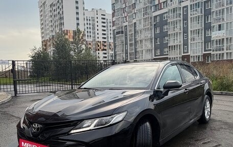 Toyota Camry, 2019 год, 2 950 000 рублей, 2 фотография