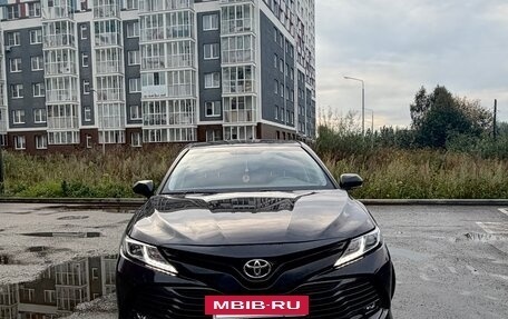 Toyota Camry, 2019 год, 2 950 000 рублей, 3 фотография