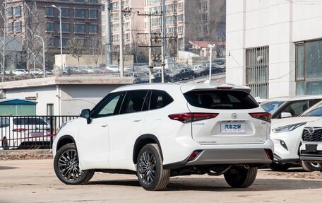 Toyota Highlander, 2026 год, 4 689 000 рублей, 5 фотография
