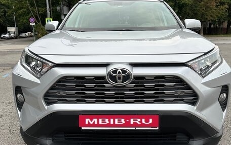 Toyota RAV4, 2020 год, 2 999 999 рублей, 5 фотография