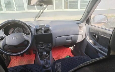Hyundai Accent II, 2000 год, 275 000 рублей, 21 фотография