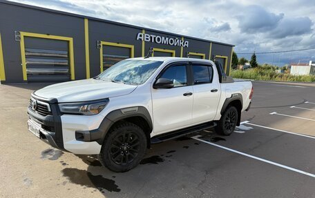 Toyota Hilux VIII, 2020 год, 4 800 000 рублей, 3 фотография