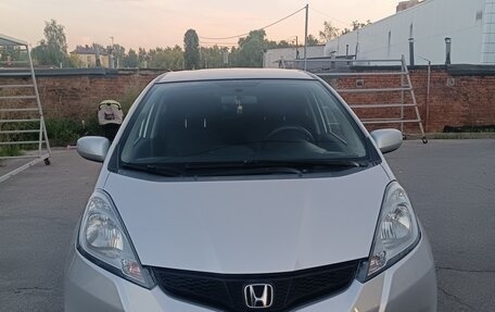Honda Jazz II рестайлинг, 2011 год, 890 000 рублей, 10 фотография
