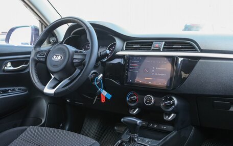 KIA Rio IV, 2018 год, 1 329 000 рублей, 10 фотография