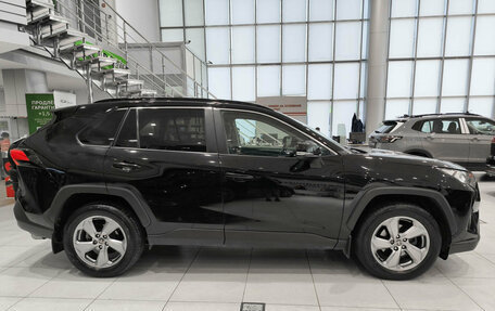 Toyota RAV4, 2020 год, 2 550 000 рублей, 8 фотография