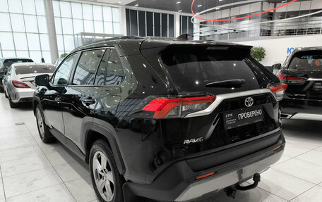 Toyota RAV4, 2020 год, 2 550 000 рублей, 11 фотография