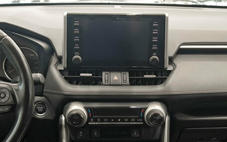 Toyota RAV4, 2020 год, 2 550 000 рублей, 19 фотография