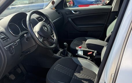 Skoda Yeti I рестайлинг, 2015 год, 1 350 000 рублей, 2 фотография