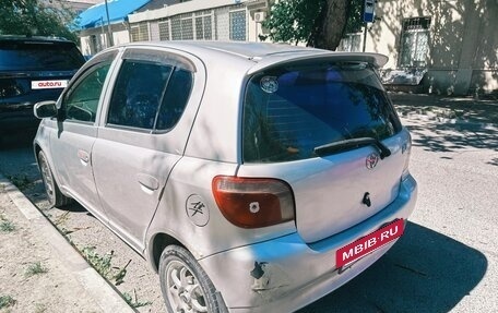 Toyota Vitz, 2000 год, 300 000 рублей, 7 фотография