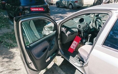 Toyota Vitz, 2000 год, 300 000 рублей, 8 фотография