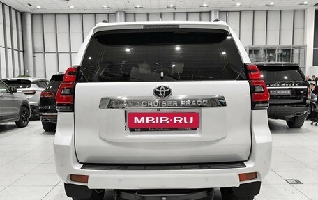 Toyota Land Cruiser Prado 150 рестайлинг 2, 2018 год, 5 350 000 рублей, 6 фотография