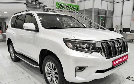 Toyota Land Cruiser Prado 150 рестайлинг 2, 2018 год, 5 350 000 рублей, 3 фотография