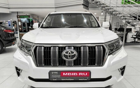 Toyota Land Cruiser Prado 150 рестайлинг 2, 2018 год, 5 350 000 рублей, 2 фотография
