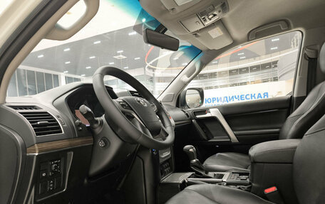Toyota Land Cruiser Prado 150 рестайлинг 2, 2018 год, 5 350 000 рублей, 16 фотография