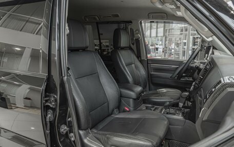Mitsubishi Pajero IV, 2014 год, 2 275 000 рублей, 10 фотография