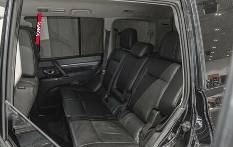Mitsubishi Pajero IV, 2014 год, 2 275 000 рублей, 11 фотография