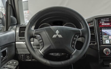 Mitsubishi Pajero IV, 2014 год, 2 275 000 рублей, 21 фотография