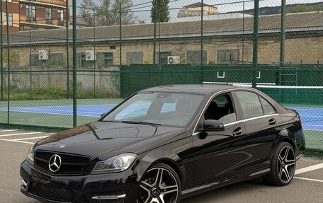 Mercedes-Benz C-Класс, 2011 год, 890 000 рублей, 1 фотография
