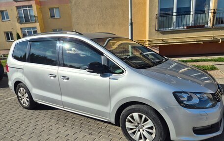 Volkswagen Sharan II, 2011 год, 1 420 000 рублей, 6 фотография