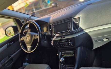 Volkswagen Sharan II, 2011 год, 1 420 000 рублей, 7 фотография
