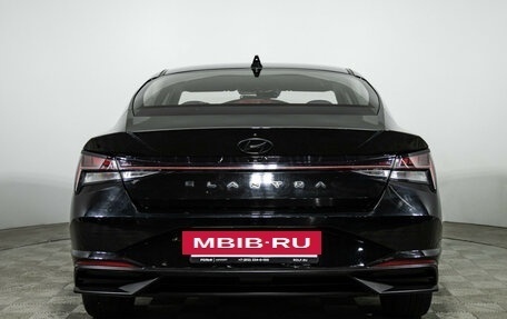 Hyundai Elantra, 2021 год, 1 985 000 рублей, 6 фотография