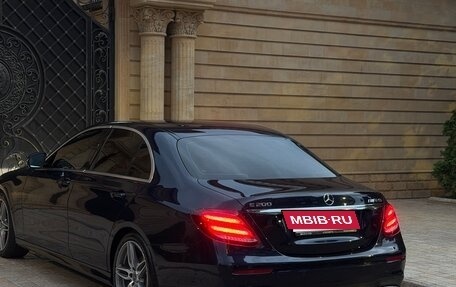 Mercedes-Benz E-Класс, 2019 год, 2 290 000 рублей, 11 фотография