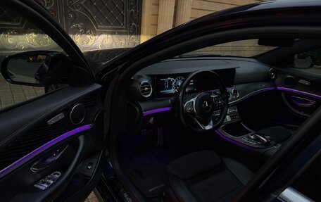 Mercedes-Benz E-Класс, 2019 год, 2 290 000 рублей, 14 фотография
