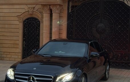 Mercedes-Benz E-Класс, 2019 год, 2 290 000 рублей, 5 фотография