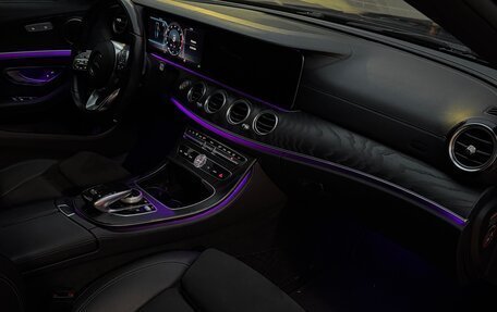 Mercedes-Benz E-Класс, 2019 год, 2 290 000 рублей, 18 фотография