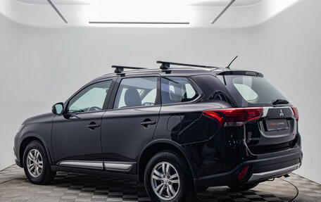 Mitsubishi Outlander III рестайлинг 3, 2016 год, 1 650 000 рублей, 3 фотография