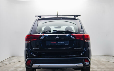 Mitsubishi Outlander III рестайлинг 3, 2016 год, 1 650 000 рублей, 4 фотография