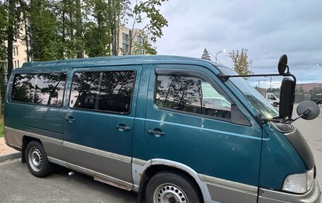 SsangYong Istana, 2000 год, 440 000 рублей, 5 фотография