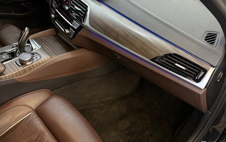 BMW 5 серия, 2019 год, 3 800 000 рублей, 6 фотография