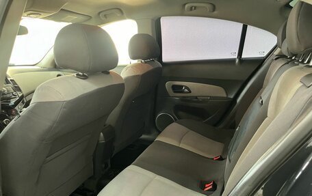 Chevrolet Cruze II, 2010 год, 685 000 рублей, 7 фотография