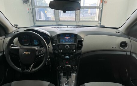 Chevrolet Cruze II, 2010 год, 685 000 рублей, 11 фотография
