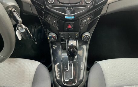Chevrolet Cruze II, 2010 год, 685 000 рублей, 13 фотография