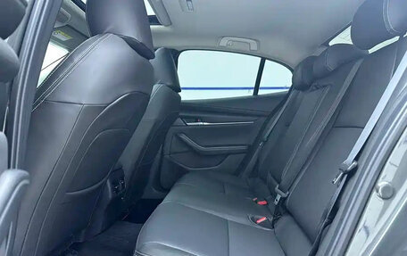 Mazda 3, 2023 год, 1 330 013 рублей, 16 фотография
