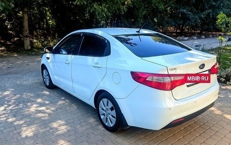 KIA Rio III рестайлинг, 2011 год, 900 000 рублей, 3 фотография
