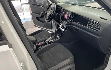 Volkswagen T-Roc I, 2022 год, 1 222 000 рублей, 8 фотография