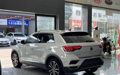 Volkswagen T-Roc I, 2022 год, 1 222 000 рублей, 4 фотография