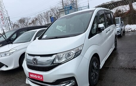 Honda Stepwgn IV, 2017 год, 1 380 000 рублей, 1 фотография