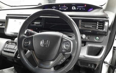 Honda Stepwgn IV, 2017 год, 1 380 000 рублей, 6 фотография