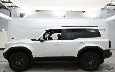 Toyota Land Cruiser Prado, 2025 год, 7 350 000 рублей, 7 фотография