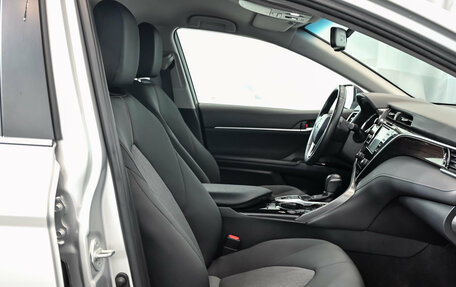 Toyota Camry, 2019 год, 2 850 000 рублей, 11 фотография