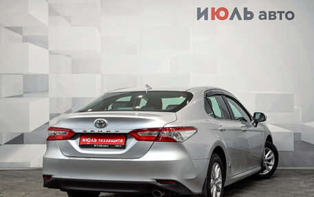 Toyota Camry, 2019 год, 2 850 000 рублей, 4 фотография