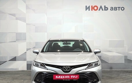 Toyota Camry, 2019 год, 2 850 000 рублей, 2 фотография