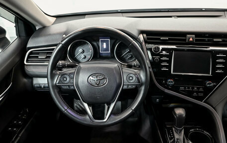 Toyota Camry, 2019 год, 2 850 000 рублей, 13 фотография