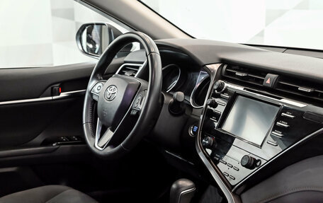 Toyota Camry, 2019 год, 2 850 000 рублей, 12 фотография