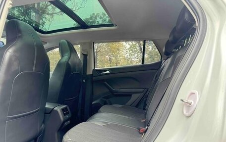 Volkswagen T-Cross I, 2023 год, 1 600 000 рублей, 10 фотография