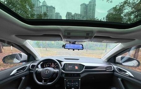 Volkswagen T-Cross I, 2023 год, 1 600 000 рублей, 8 фотография